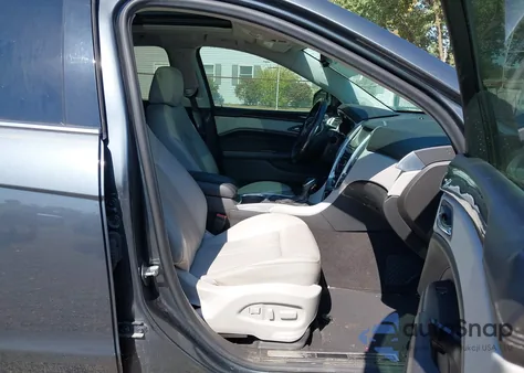 2013 Cadillac Srx Luxury Collection z USA, uszkodzony, nr VIN 3GYFNCE35DS589359